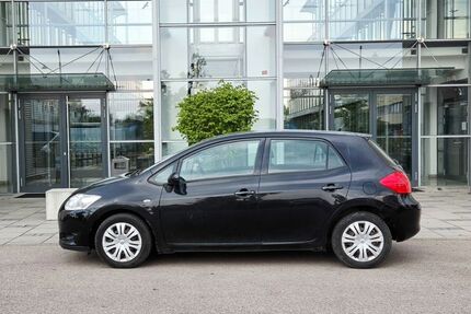 Toyota Auris 52.000 km 5.400 &euro; Nürnberg 90431