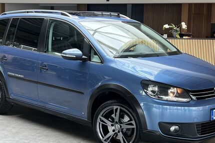 VW Touran 177.701 km 8.440 &euro; Cadolzburg bei Nürnberg 90556