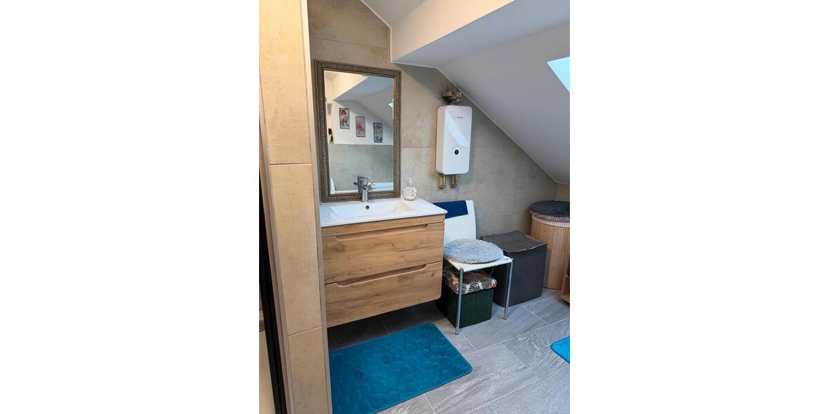 Dachgeschoßwohnung Höchstadt an der Aisch - 2 Zimmer, 60 m&sup2;, 900&euro; | Angebot:27594338