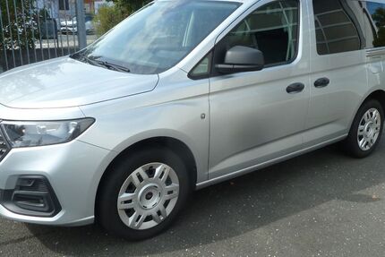 Ford Tourneo Connect 155.234 km 15.390 &euro; Fürth 90768