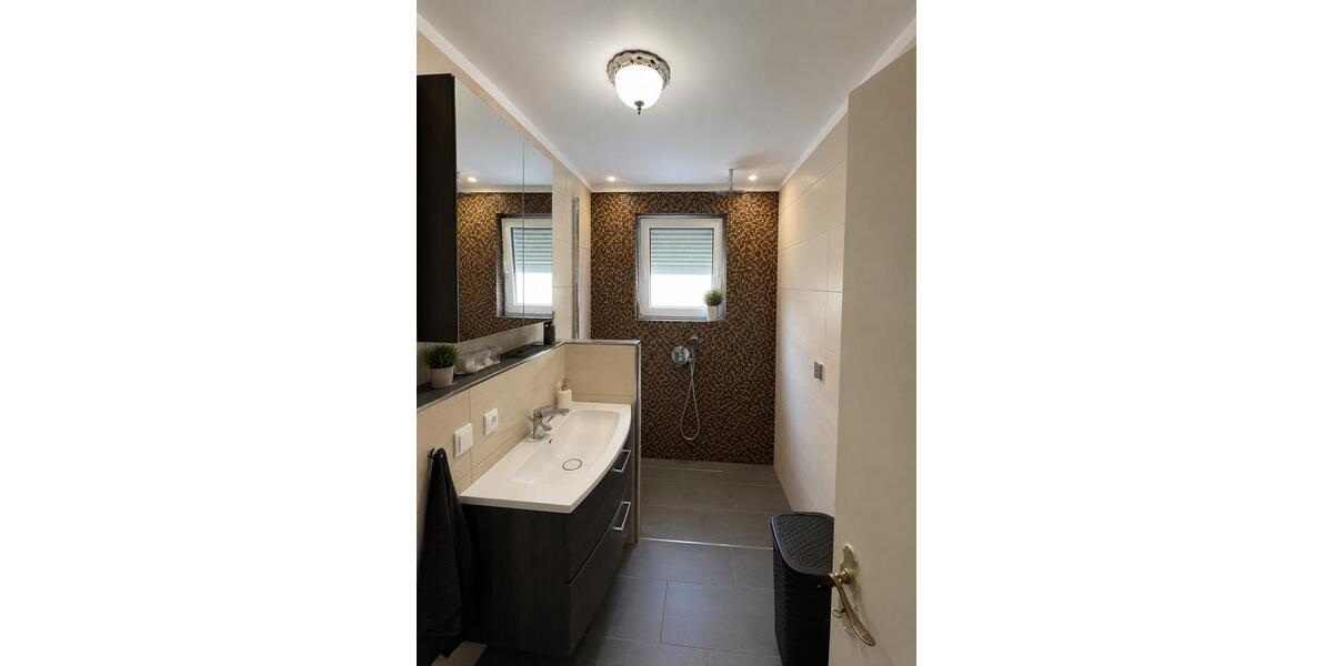 Hochparterre Feucht - 3 Zimmer, 79 m&sup2;, 250.000&euro; | Angebot:27281889