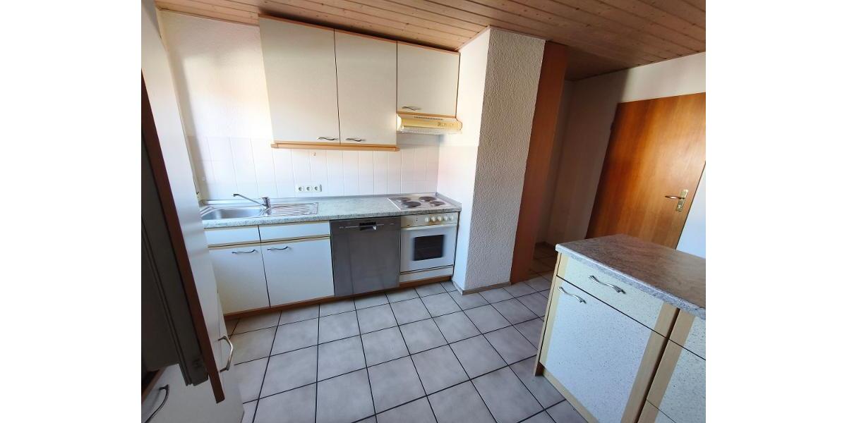 3 Zi. DG Wohnung mit Küche, Gartenmitbenutzung und Stellplatz - Etagenwohnung Weisendorf | Angebot:27651233