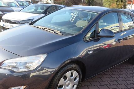 Opel Astra 49.985 km 7.888 &euro; Nürnberg 90431