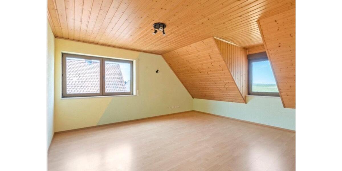 Dachgeschoßwohnung Veitsbronn - 4 Zimmer, 121 m&sup2;, 1.000&euro; | Angebot:27580680