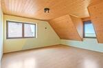 Dachgeschoßwohnung Veitsbronn - 4 Zimmer, 121 m&sup2;, 1.000&euro; | Angebot:27580680