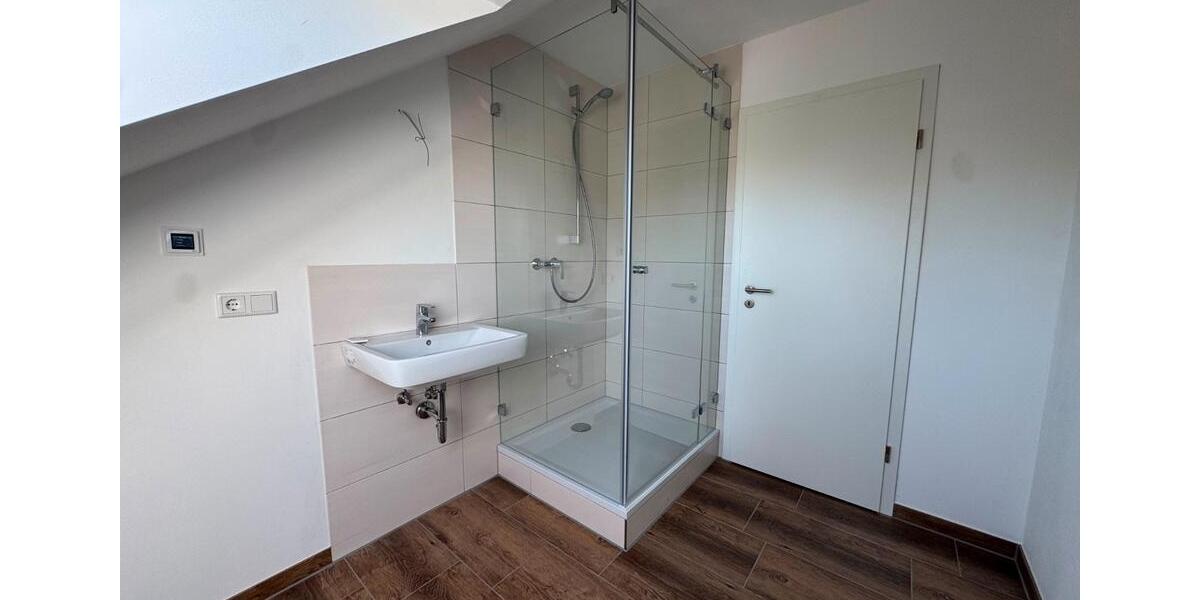 Dachgeschoßwohnung Cadolzburg - 2 Zimmer, 70 m&sup2;, 630&euro; | Angebot:27590079