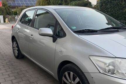 Toyota Auris 194.000 km 2.550 &euro; Schwabach 91126